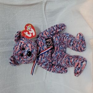 2000. TY USA Bear. NWT.